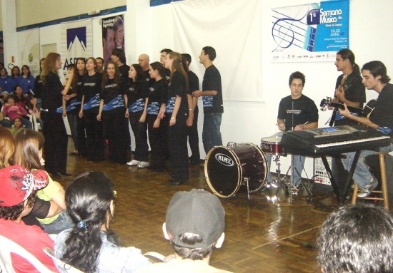 Coral participa da Semana da Música