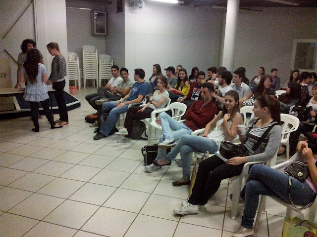 Estudantes se unem e instituem Centro Acadêmico do Curso de Design!