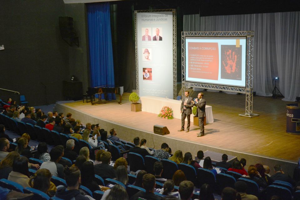 Humanas e Jurídicas