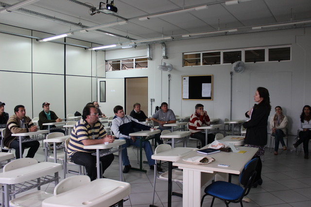 Laboratório de leite é tema de reunião