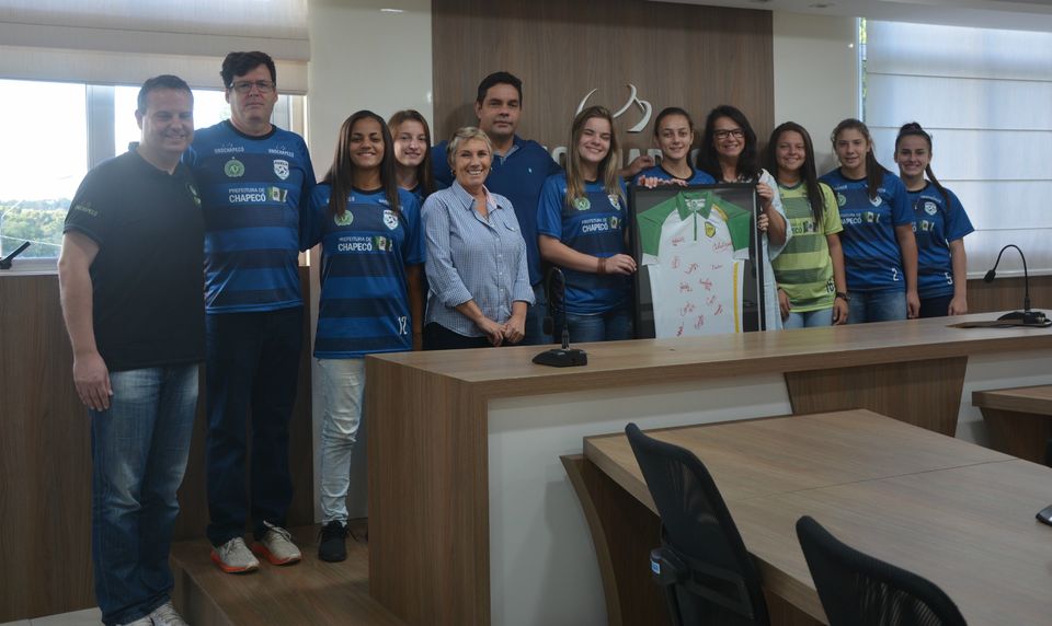 Meninas campeãs!