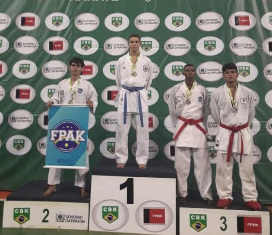 Representando o país