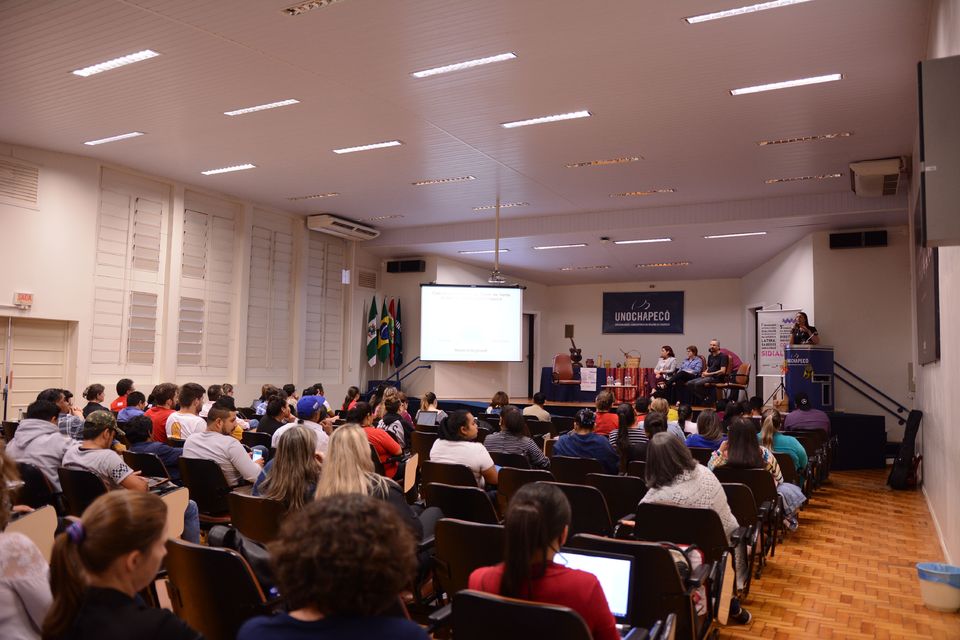 Socializar e ampliar