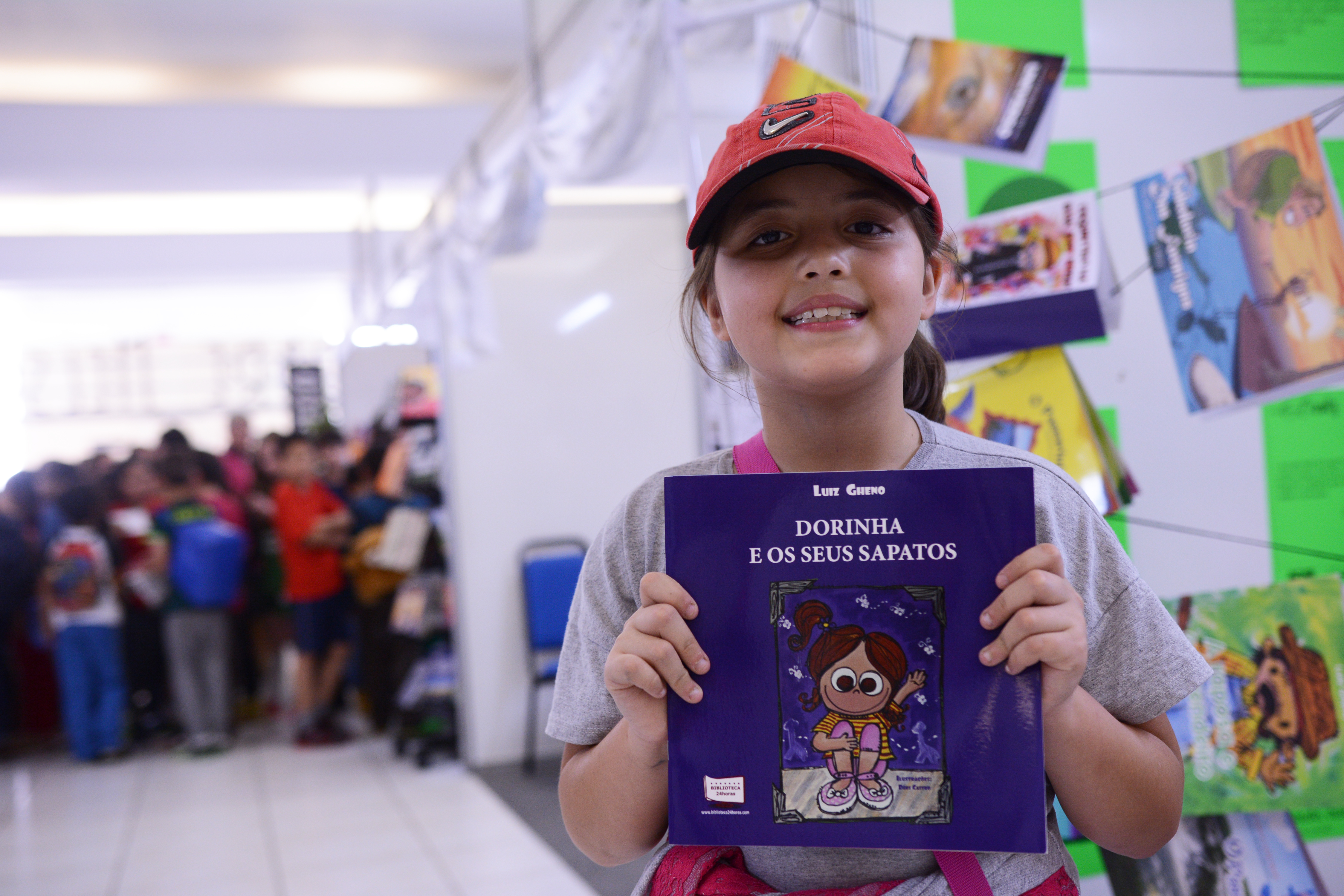 Isabelli da Rosa ficou apaixonada pela história 'Dorinha e os seus sapatos' retrete