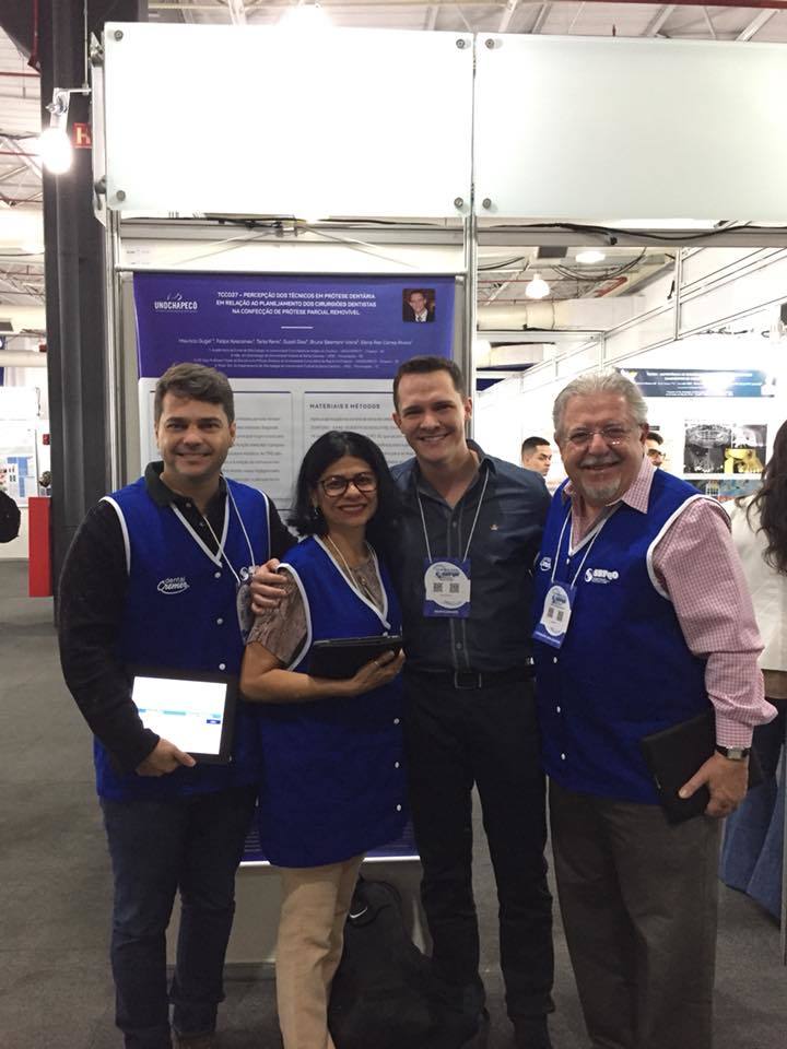 Mauricio apresentou o trabalho para avaliadores etrt