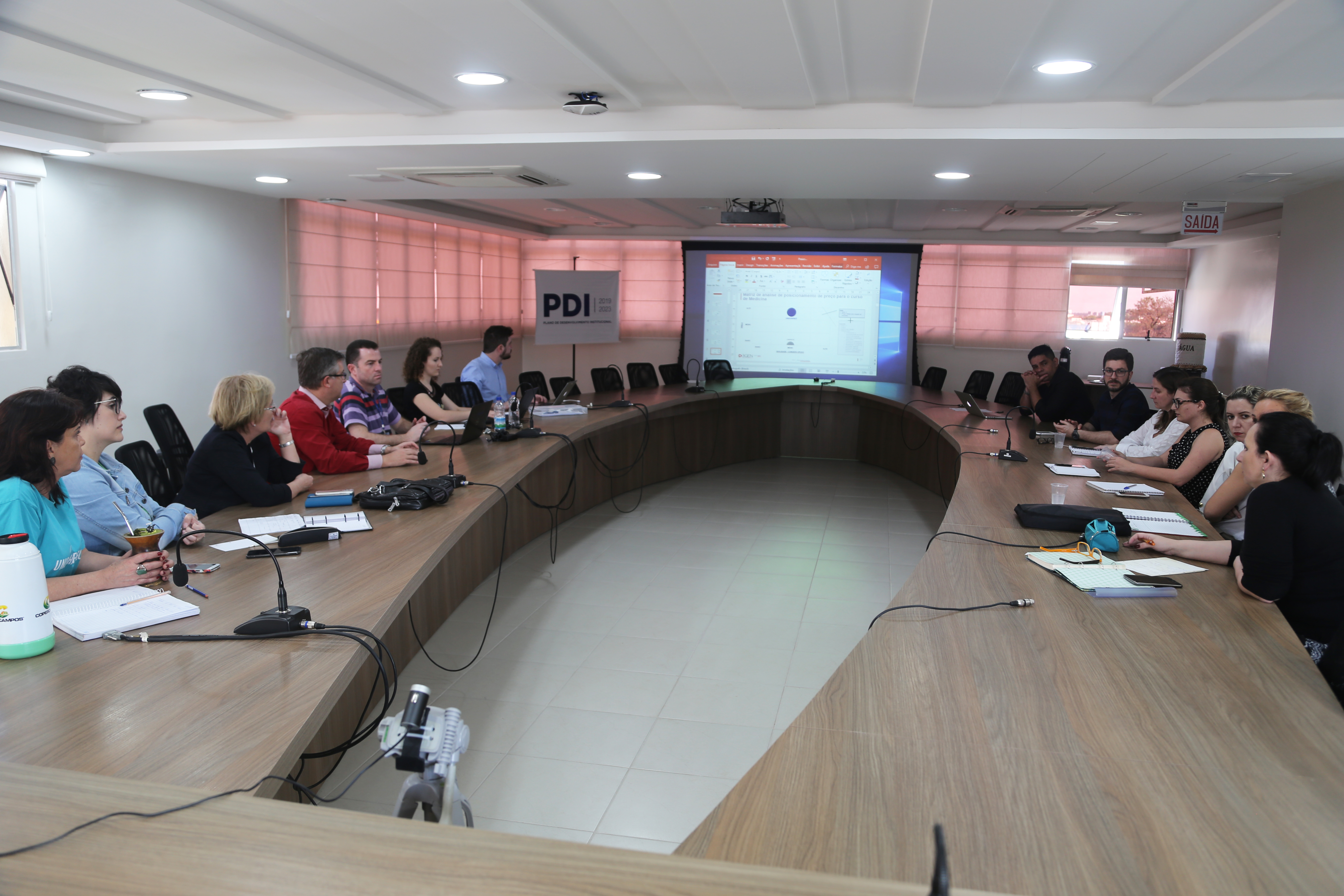 Reunião da Área de Ciências da Saúde para discutir o futuro dos cursos PDI ACS