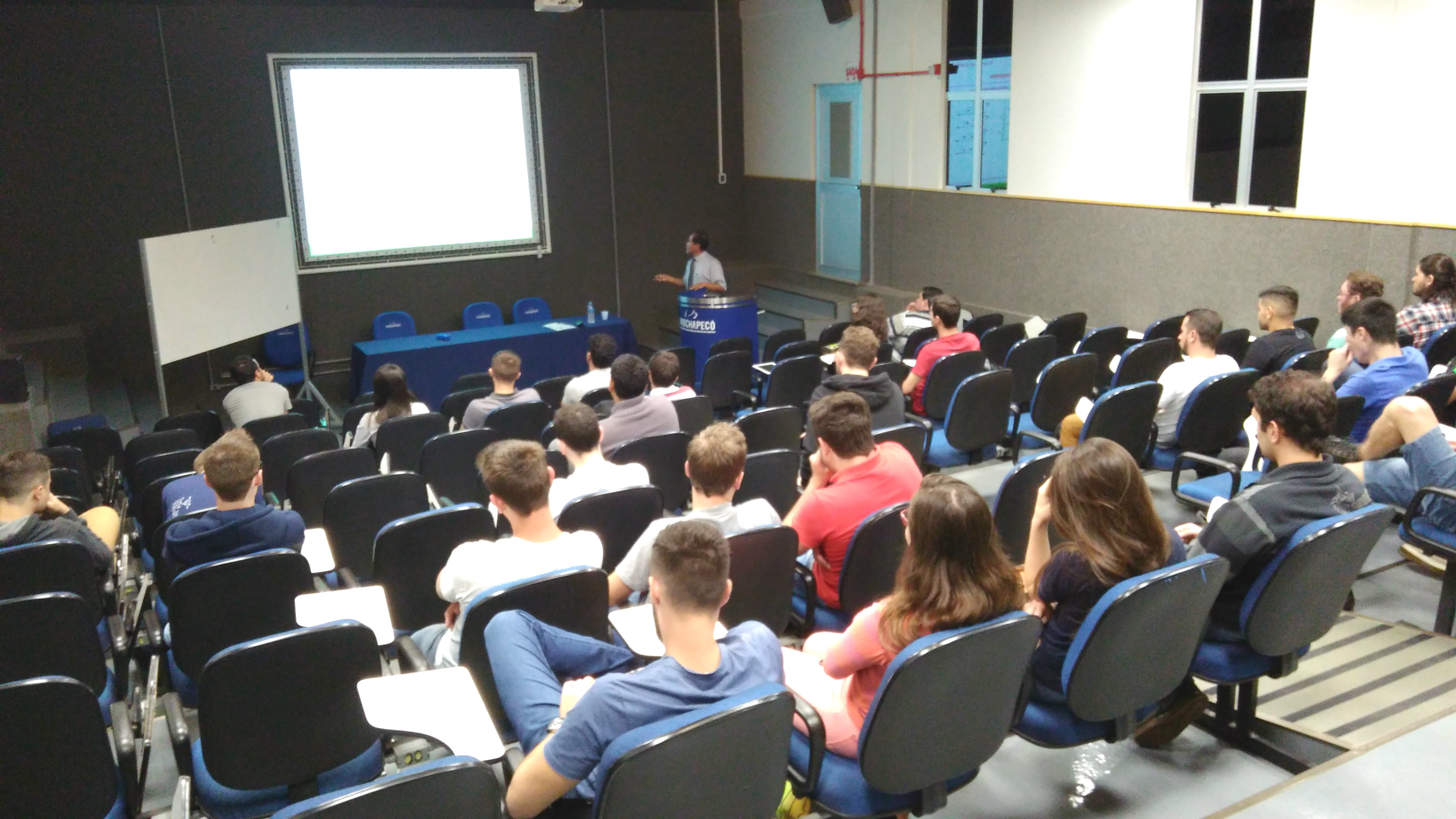 Professor também ministrou uma palestra para estudantes de Engenharia Elétrica sfsdfss