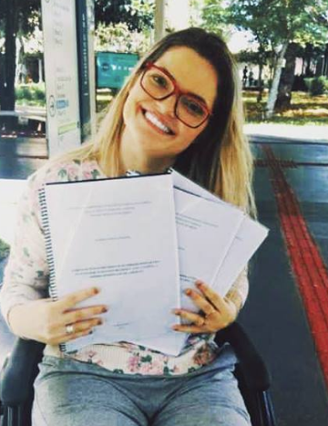 Isa escolheu abordar a acessibilidade em seu TCC Isa escolheu abordar a acessibilidade em seu TCC