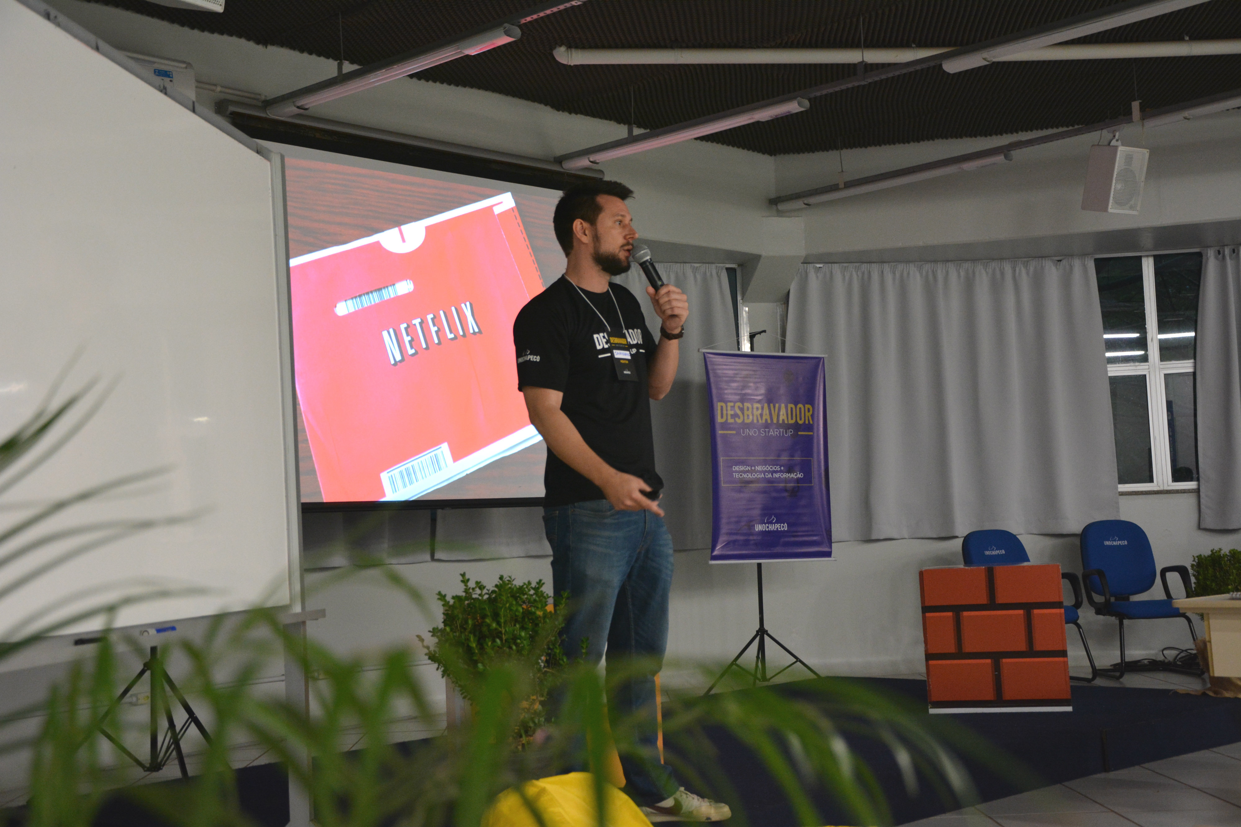 No primeiro dia eles também conheceram um pouco mais sobre o mundo das startups htrhtr