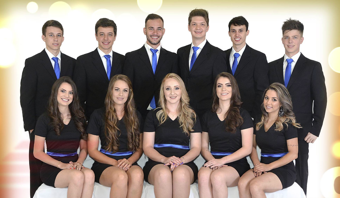 Os formandos de Administração colam grau neste sábado 90